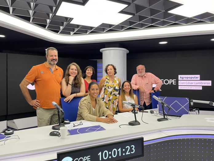 Parte del equipo de AGROPOPULAR: José Miguel Viñas, María López, Eugenia Rubio, Mariluz Álava, César Lumbreras, Lucía Díaz y Mamen Crespo.