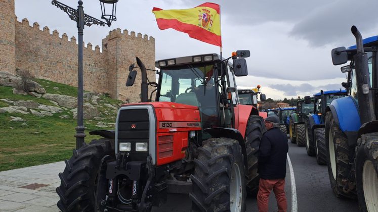 ASAJA, COAG Y UPA convocan movilizaciones inmediatas en toda Espa&ntilde;a por la subida de los costes